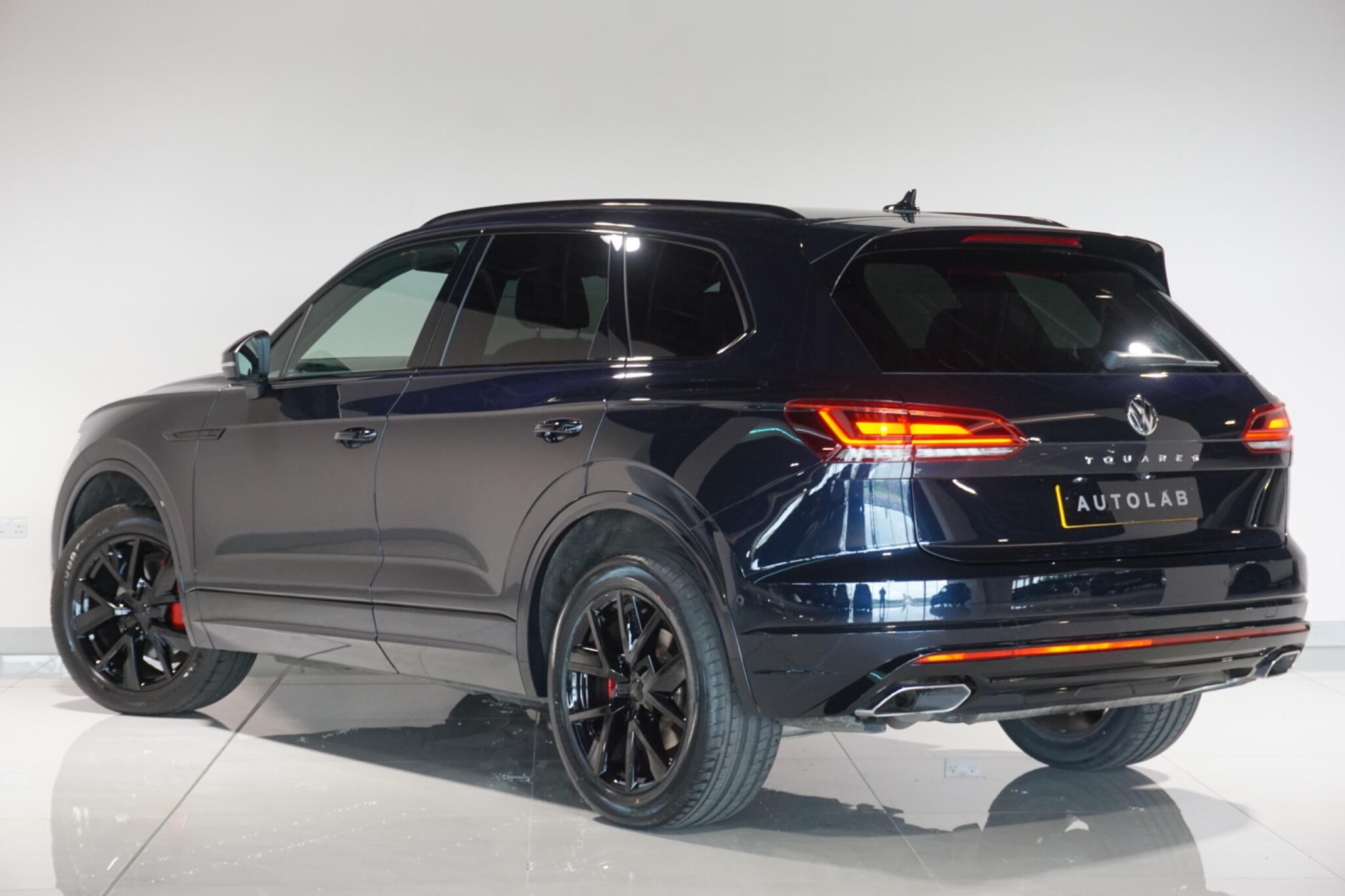Volkswagen Touareg 3.0 TDI V6 R-Line SUV 5dr Diesel Tiptronic 4Motion Euro 6 (s/s) (286 ps)
